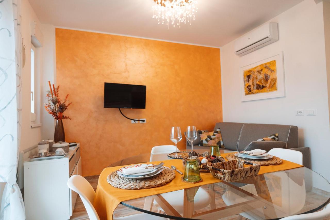 San Giusto Elegante Bilocale Con Balcone E Vista Apartment Триест Екстериор снимка