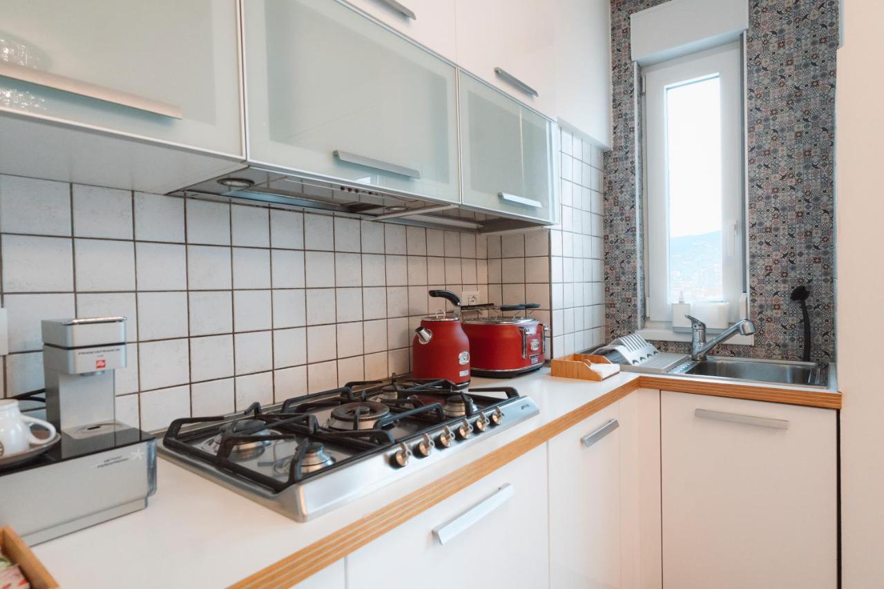 San Giusto Elegante Bilocale Con Balcone E Vista Apartment Триест Екстериор снимка