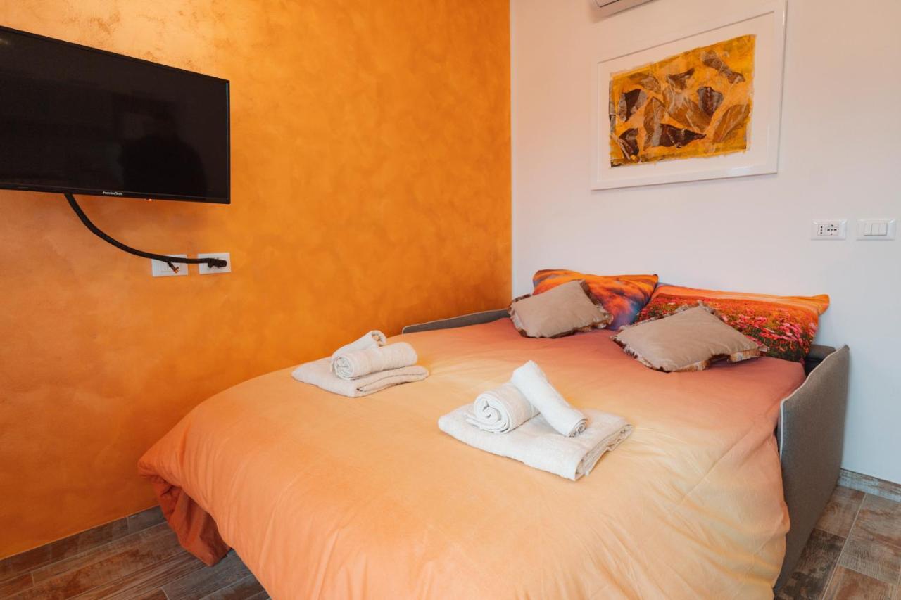 San Giusto Elegante Bilocale Con Balcone E Vista Apartment Триест Екстериор снимка