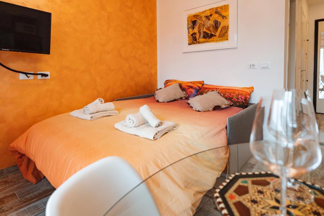 San Giusto Elegante Bilocale Con Balcone E Vista Apartment Триест Екстериор снимка